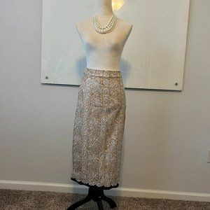 EUC TopShop Metallic Lace Pencil Skirt - size 4 but should be SIZE 2